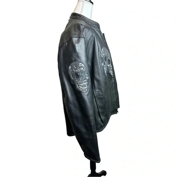 Leather Motorcycle/Racing Jacket with Reflective Skull Designs - Picture 8 of 16